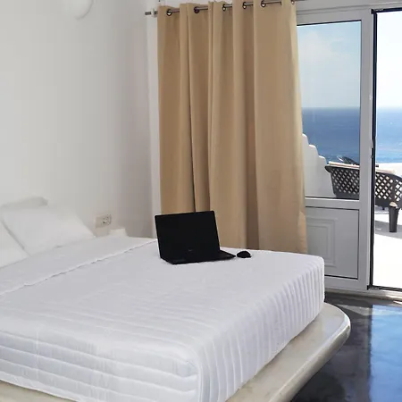 Golden בית הארחה 4*